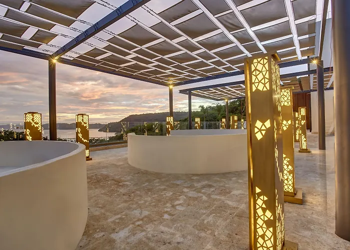 Planet Hollywood Costa Rica, An Autograph Collection